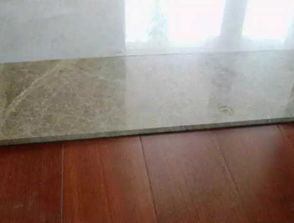 木地板与门槛石收边条作用，看看你家有没有必要做？