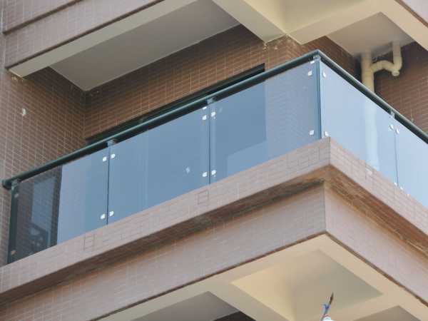 阳台玻璃护栏价格_阳台玻璃护栏优点