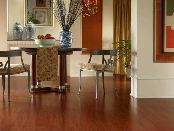 实木地板的优缺点_实木地板保养方法